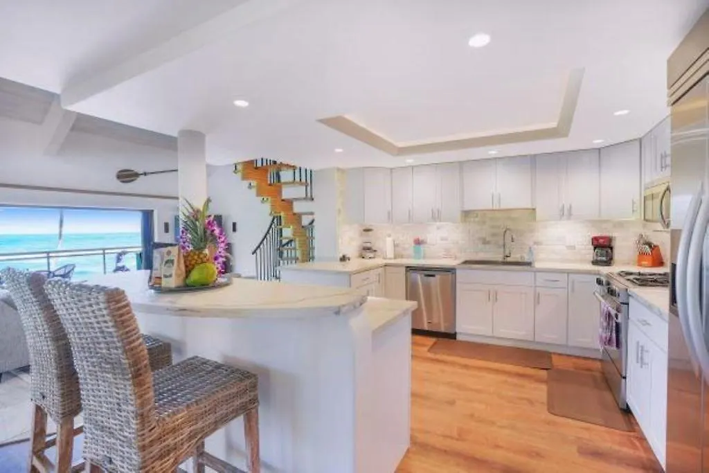 Luxury 2-Story Oceanfront Condo W/ Views & Pool Wailua  Apartamento Wailua (Kauai)